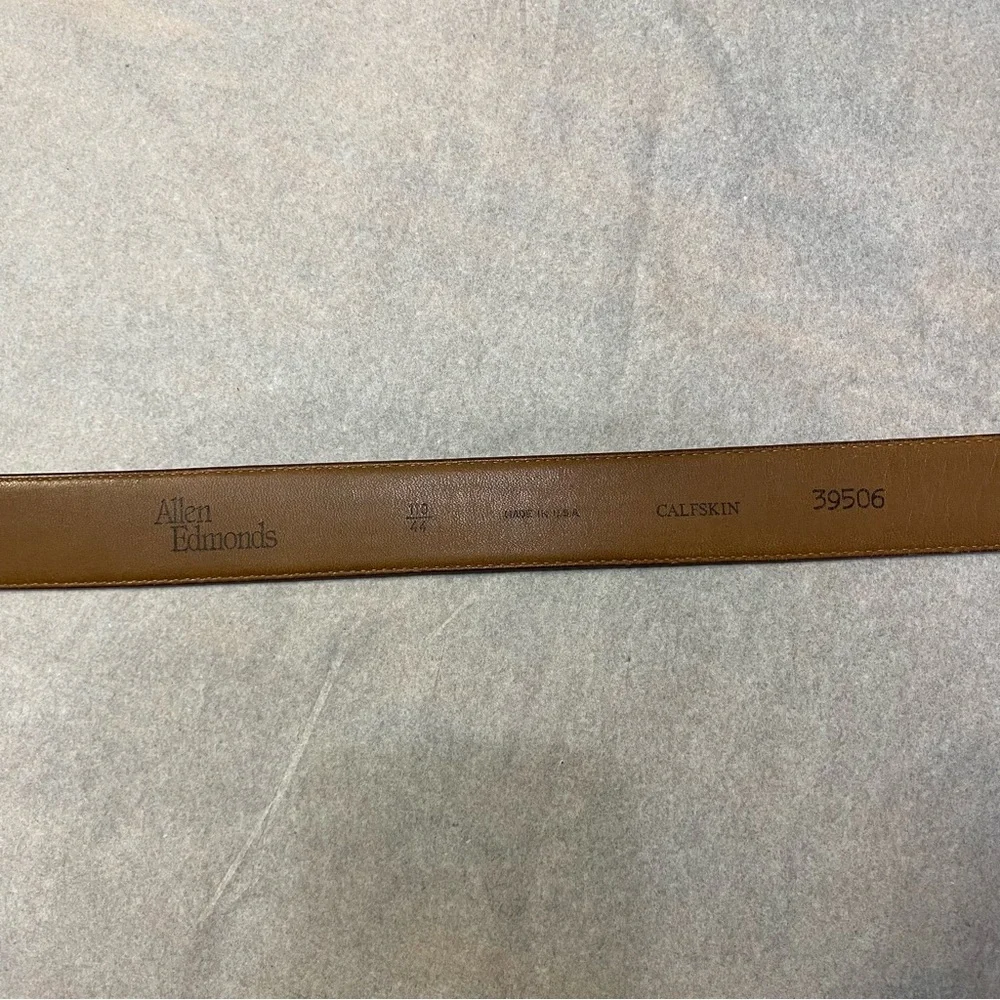 Allen Edmonds Men’s Belt Size 44 Calfskin Leather Brass Buckle Brown Masculine